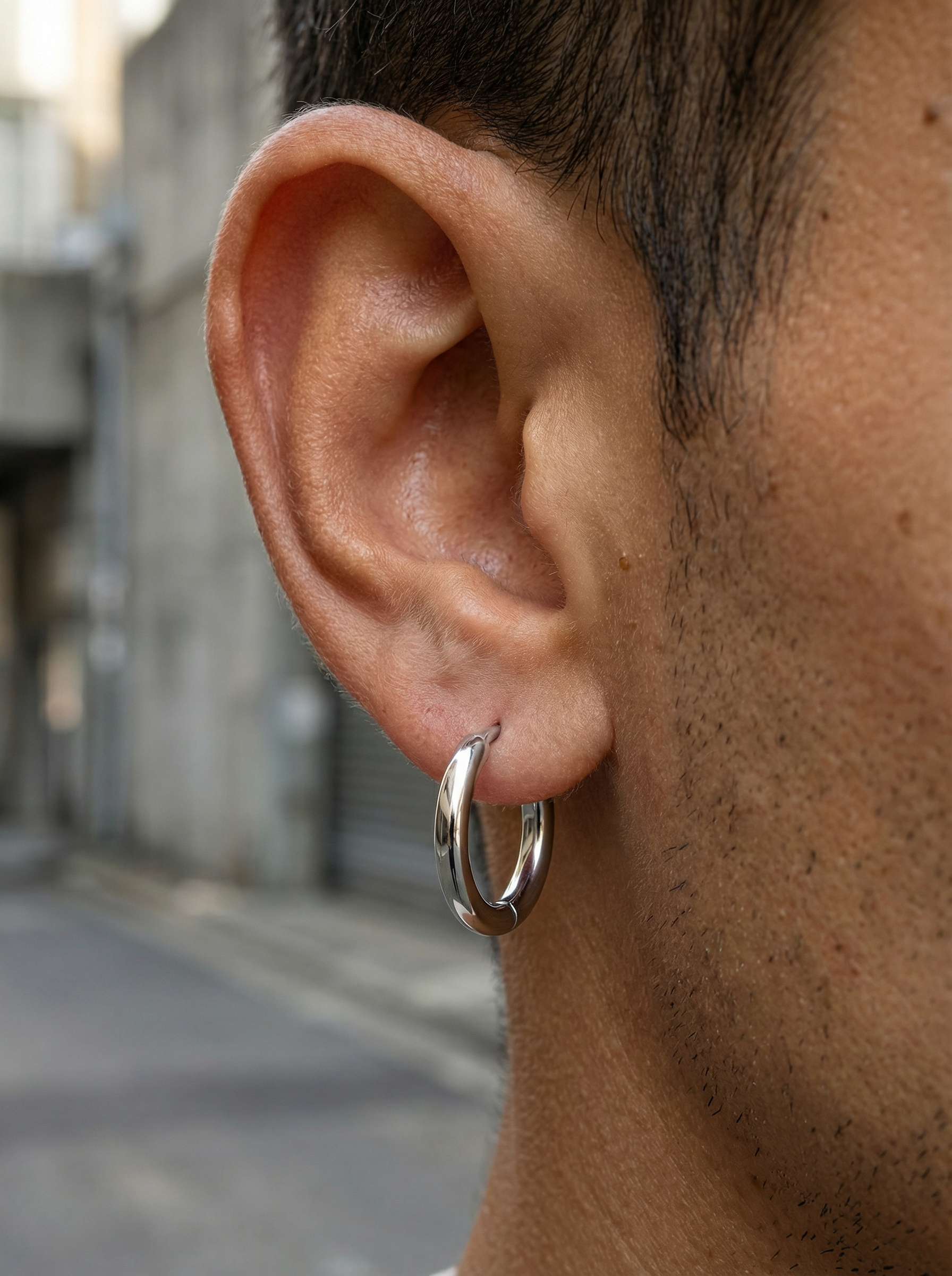 Orecchino a Cerchio Minimalista 316L – Vari Colori e Dimensioni (Venduto Singolarmente)