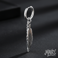 Orecchino a cerchio con pendente piuma – Acciaio 316L (Silver)